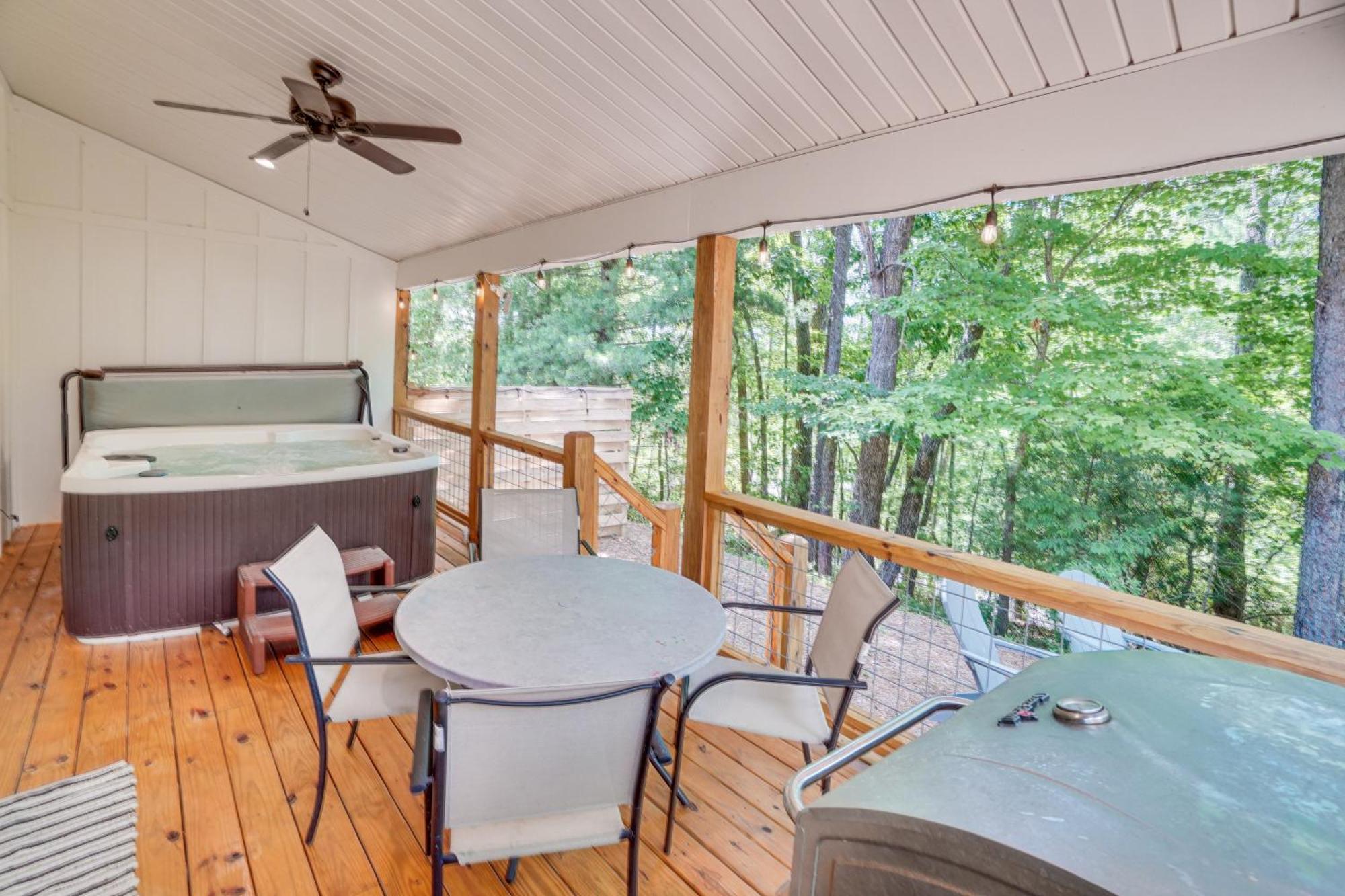 Stunning Helen Getaway With Hot Tub And Ev Charger! 빌라 외부 사진