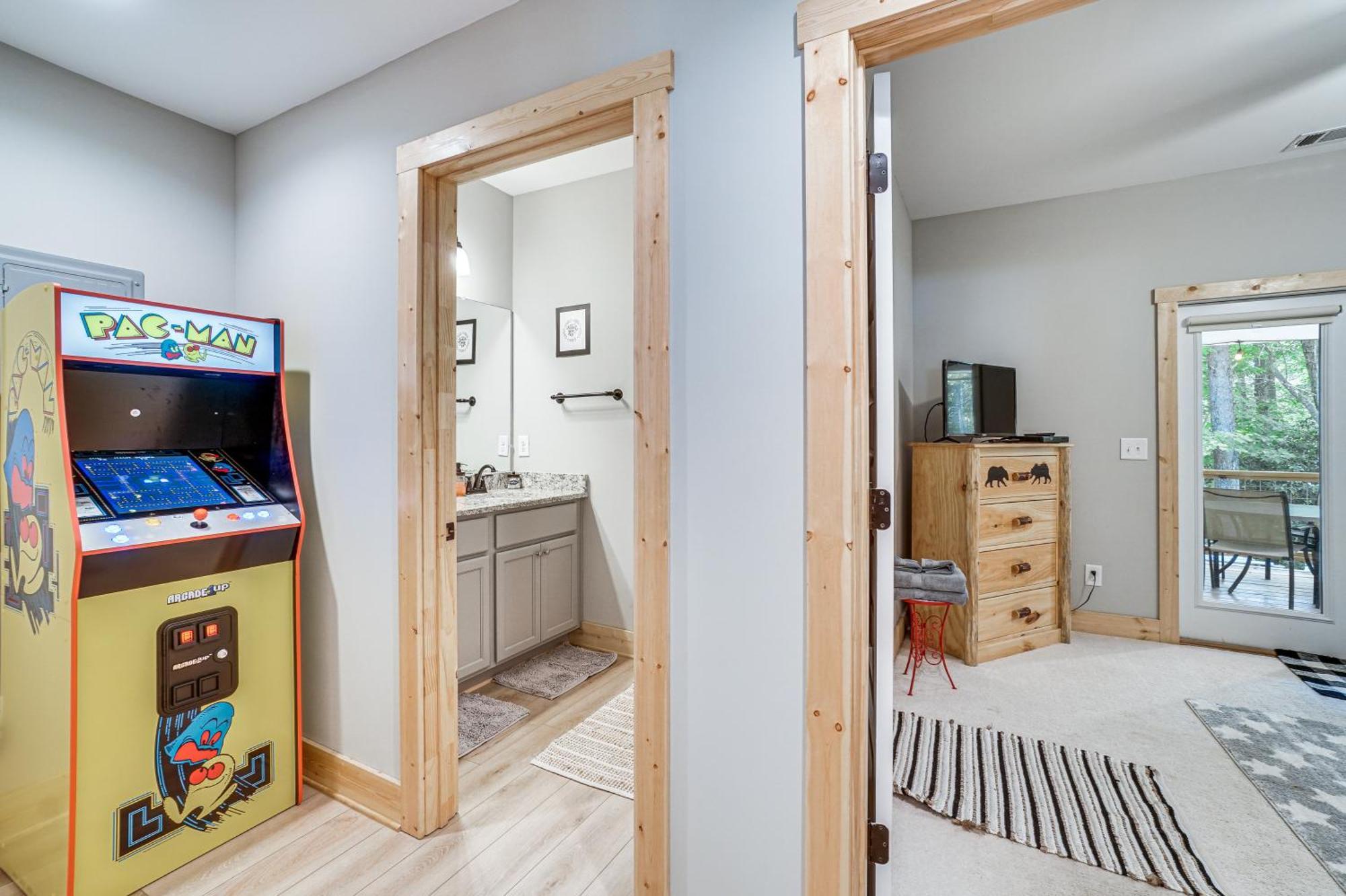 Stunning Helen Getaway With Hot Tub And Ev Charger! 빌라 외부 사진