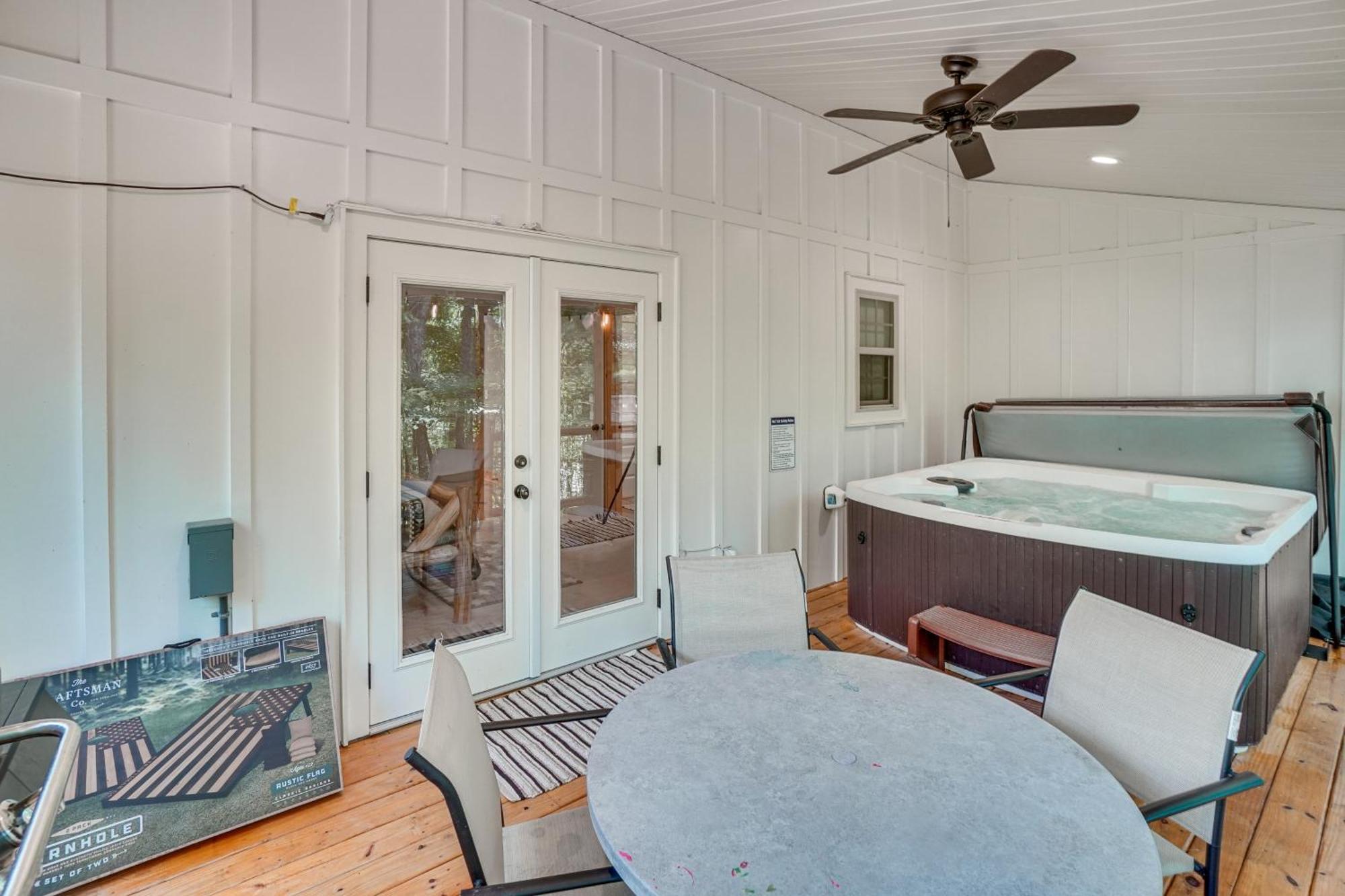 Stunning Helen Getaway With Hot Tub And Ev Charger! 빌라 외부 사진