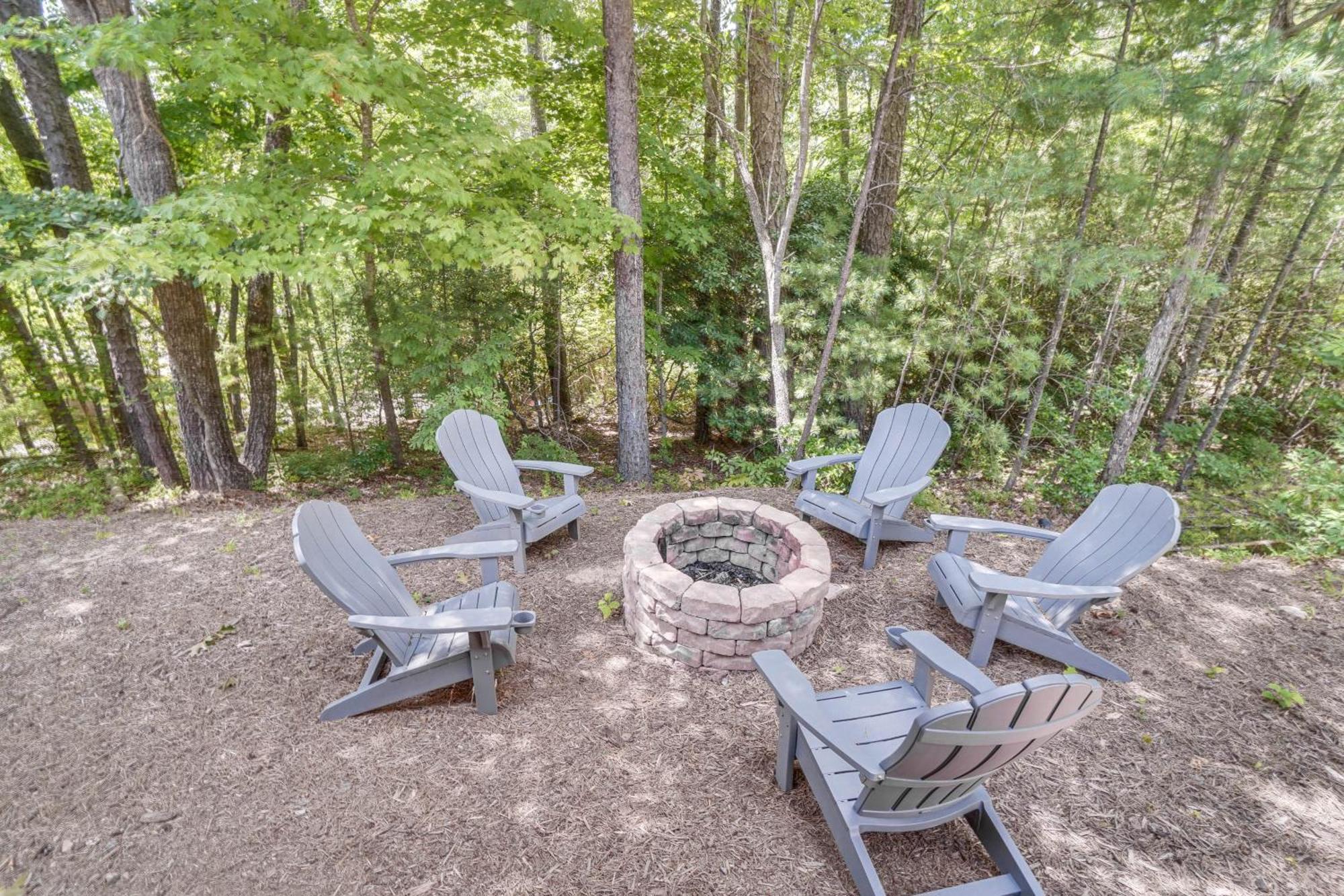 Stunning Helen Getaway With Hot Tub And Ev Charger! 빌라 외부 사진
